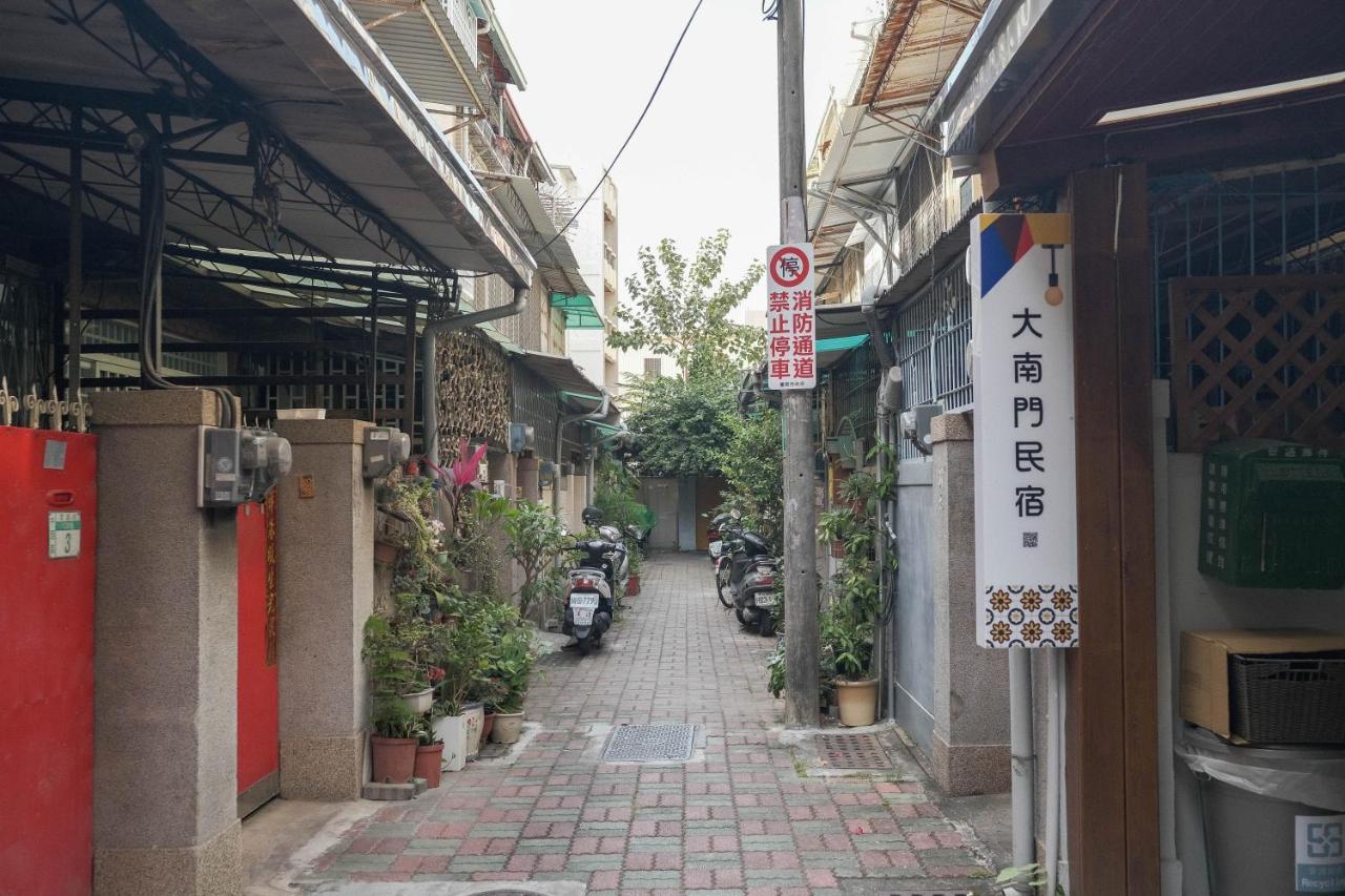 טאינאן South Gate Home Stay מראה חיצוני תמונה